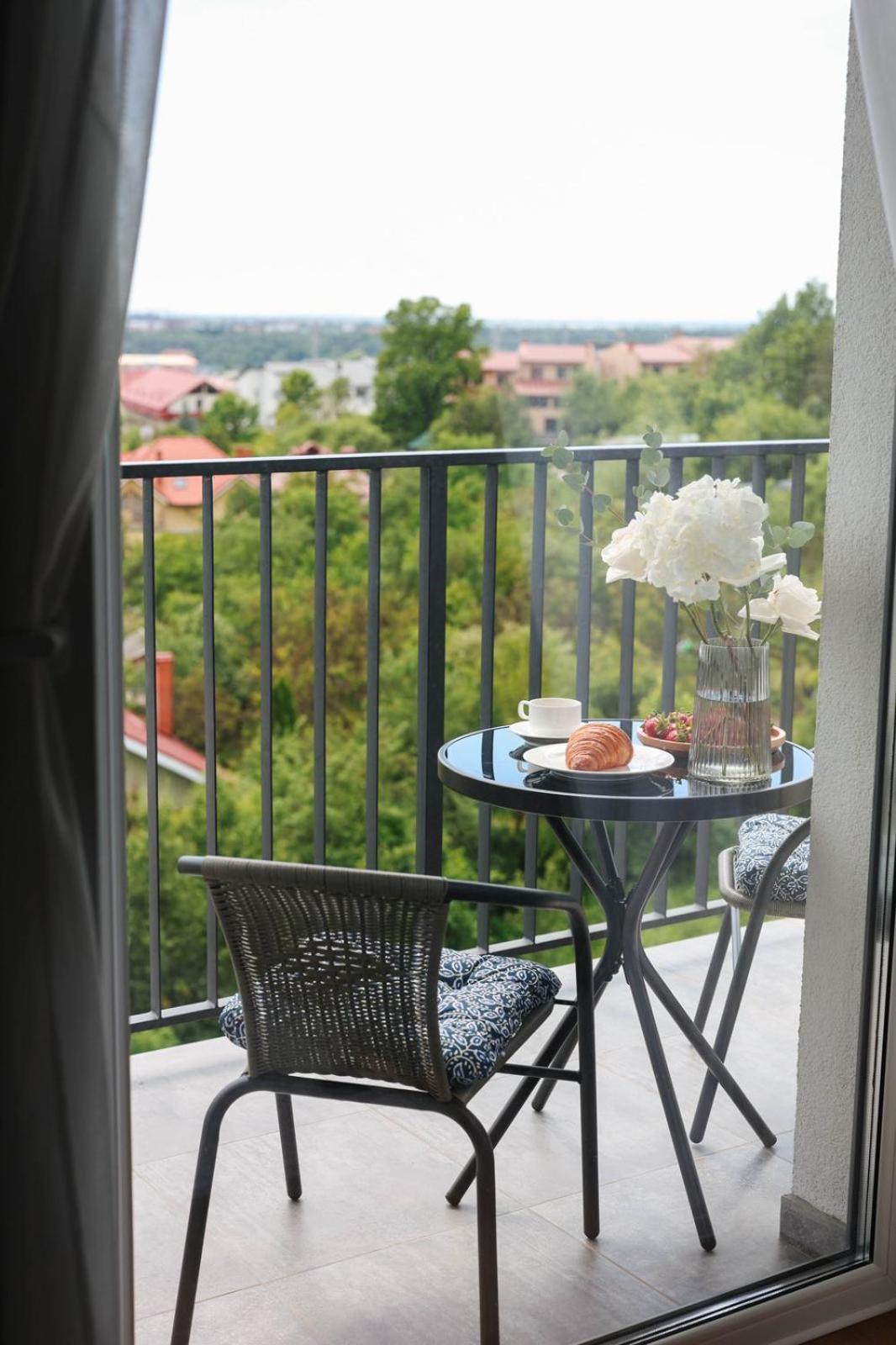 Мм Group Apartment Uzhhorod Exterior photo